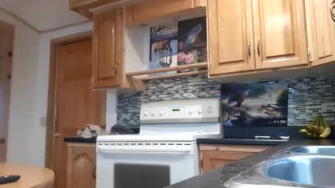 St pierre online show from October 30, 4:29 pm