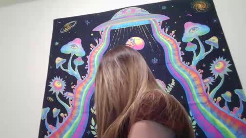 lil_bit_midnightmuse online show from October 16, 8:14 am