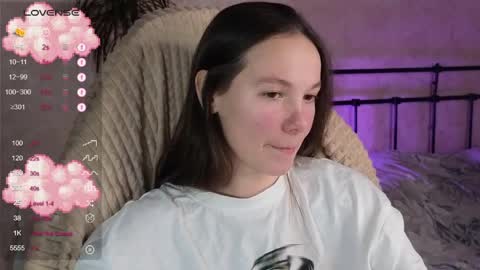 little moon online show from April 19, 10:01 pm