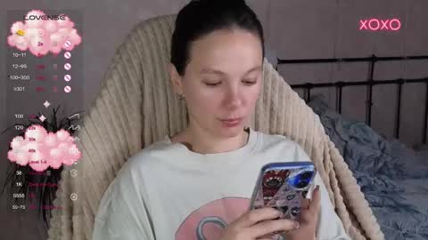 little moon online show from February 22, 8:00 pm