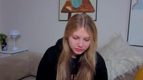 Emma online show from March 26, 1:22 am