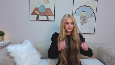 Emma online show from September 25, 12:01 pm