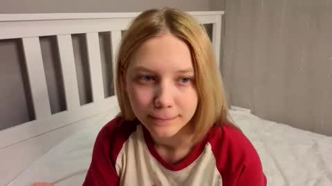 Emma online show from March 3, 1:34 am