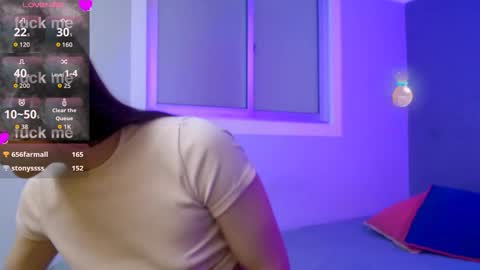 Lila Martin online show from October 18, 8:02 pm