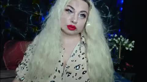 LilaShinyXx online show from December 22, 4:08 am