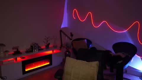 Rebecca online show from March 10, 6:29 am