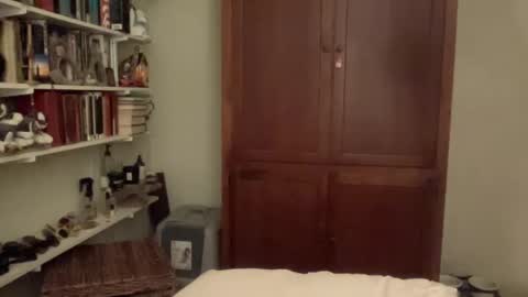 lilbi85_ online show from December 9, 12:23 am