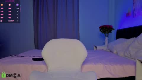 Snapshot of lili_bruno chatting on September 14, 12:46 am Lili online show from September 14, 12:46 am