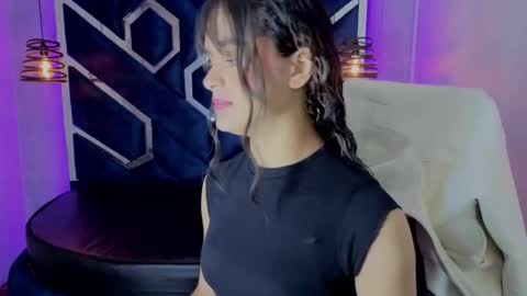 lili_evanss online show from November 25, 12:48 pm