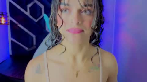 lili_evanss online show from November 22, 12:25 pm