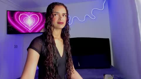 lili_evanss online show from April 16, 6:30 pm