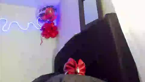 lili_evanss online show from March 13, 7:06 pm