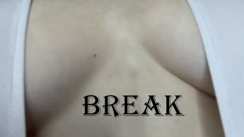 Lilli  follow me kiss online show from July 28, 2:13 pm