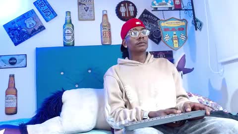 lili_roussi online show from January 13, 11:01 pm