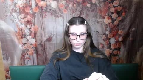 lilianashine online show from March 4, 7:27 am