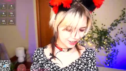 Lilian online show from December 19, 6:53 am