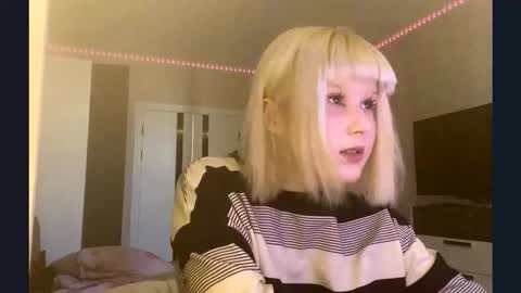 Liliya online show from March 25, 1:18 pm