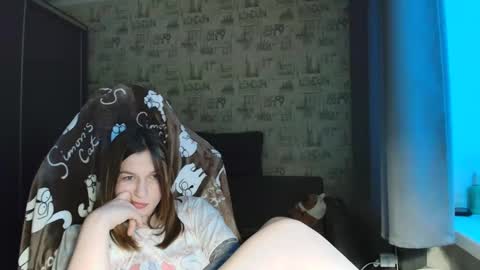 liliawoolf online show from March 1, 3:27 pm