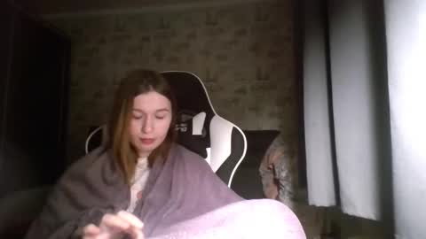 liliawoolf online show from November 7, 5:15 pm