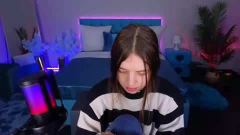 Lili Bakery online show from December 23, 3:13 am