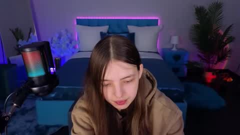 Lili Bakery online show from December 20, 6:31 am