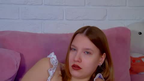 LiliLinn online show from May 11, 4:41 am