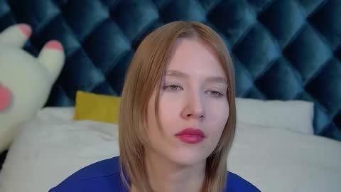 LiliLinn online show from September 16, 4:48 am