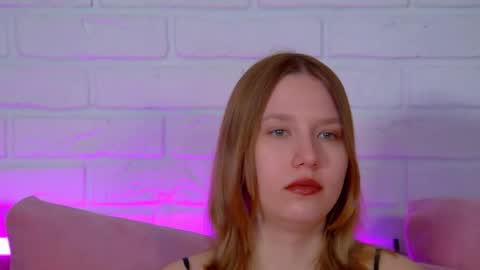 LiliLinn online show from May 9, 5:24 am