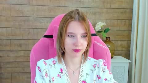 LiliLinn online show from September 9, 1:44 pm