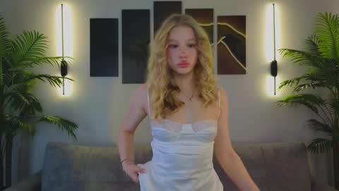 Snapshot of lililok101 chatting on October 1, 1:59 am lililok101 online show from October 1, 1:59 am