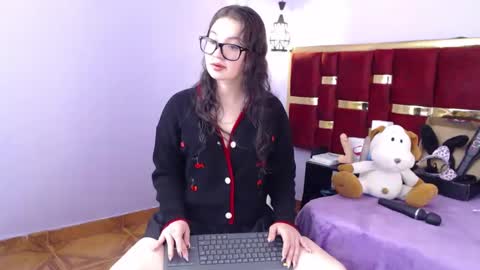 lilimini online show from September 15, 7:37 pm