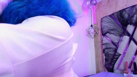   online show from November 2, 10:32 pm