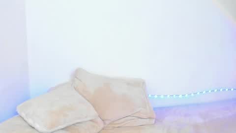 Lilith Salvatore online show from April 5, 2:08 am