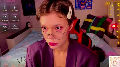 lilithbroke69 online show from April 3, 4:03 pm