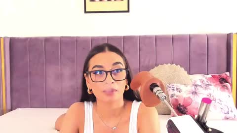 Lily online show from March 8, 5:01 pm