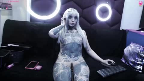 Snapshot of lilithlevis chatting on February 17, 12:10 am Tifon Mary - Indepent model online show from February 17, 12:10 am