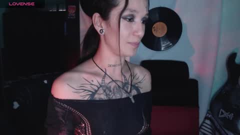 Snapshot of lilithword chatting on December 13, 10:55 pm Call me Lilith online show from December 13, 10:55 pm