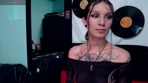 Snapshot of lilithword chatting on December 13, 7:53 pm Call me Lilith online show from December 13, 7:53 pm