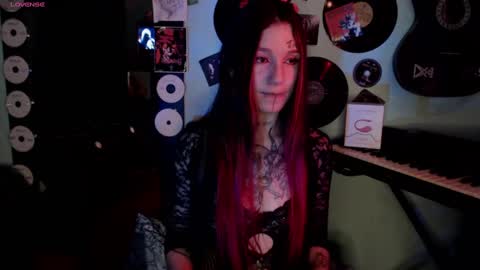 Snapshot of lilithword chatting on September 9, 1:33 pm Call me Lilith online show from September 9, 1:33 pm