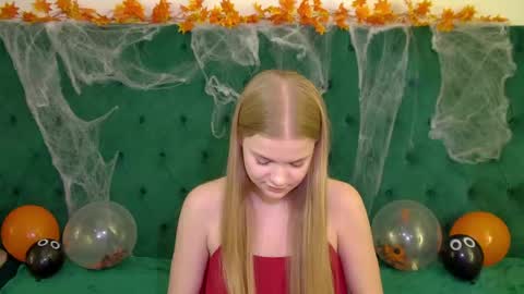 Snapshot of lilitrosen chatting on October 27, 6:30 pm lilitrosen online show from October 27, 6:30 pm