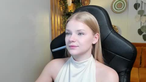Snapshot of lilitrosen chatting on September 26, 5:43 pm lilitrosen online show from September 26, 5:43 pm