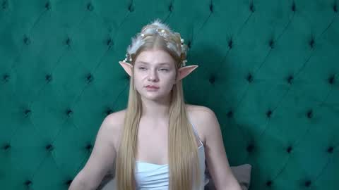 Snapshot of lilitrosen chatting on October 20, 7:19 pm lilitrosen online show from October 20, 7:19 pm