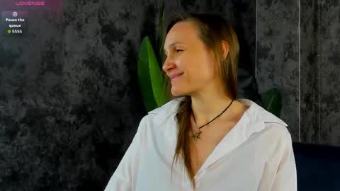 lillian_white1 online show from May 16, 12:51 am