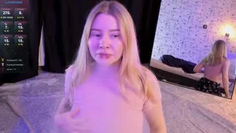 lillie_berry online show from November 16, 5:42 am