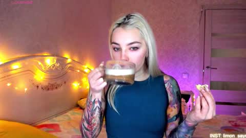 LilliMoore online show from March 14, 12:58 am