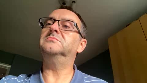 lills16 online show from October 13, 12:07 pm