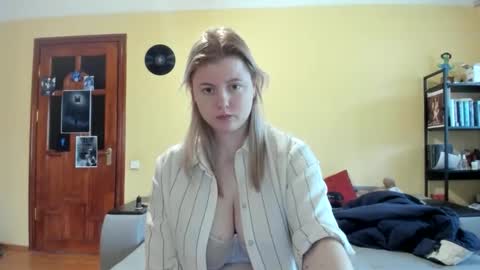 Lilly Depp online show from March 12, 1:59 pm