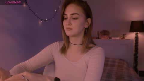 LillyFarey online show from November 5, 6:43 pm