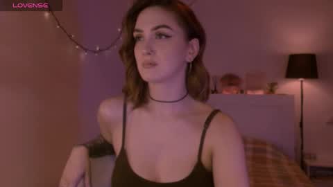 LillyFarey online show from October 28, 6:20 pm