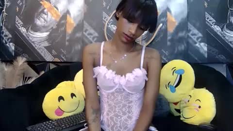 lilmissbaddiexxx online show from March 3, 9:22 pm